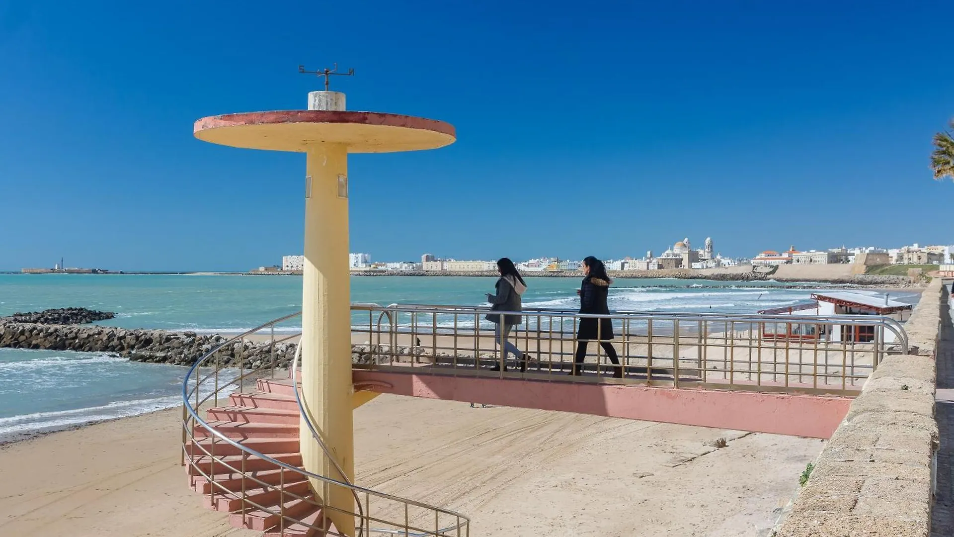 Neptuno Beach Apartment & Parking By Cadiz4Rentals