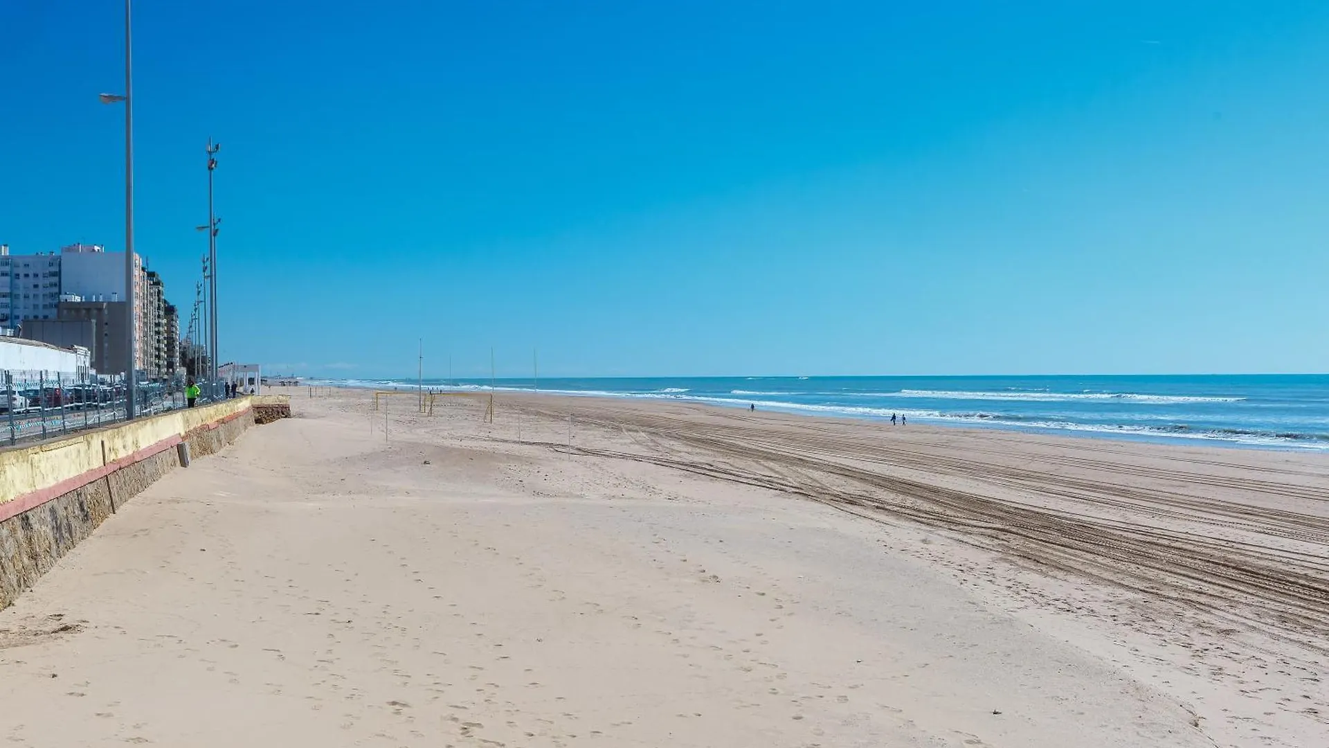 Neptuno Beach Apartment & Parking By Cadiz4Rentals Spain