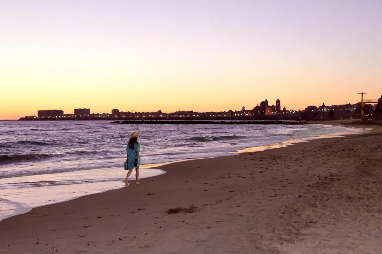 Neptuno Beach Apartment & Parking By Cadiz4Rentals